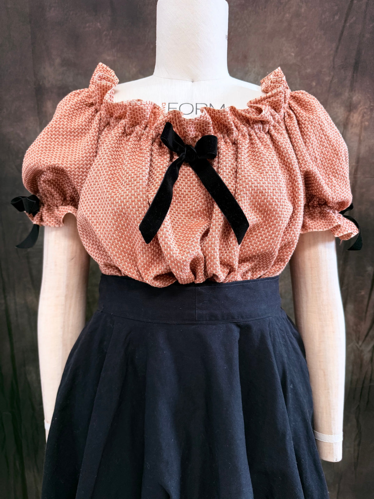 PRINTED PATTERN- 1950s Gathered Blouse
