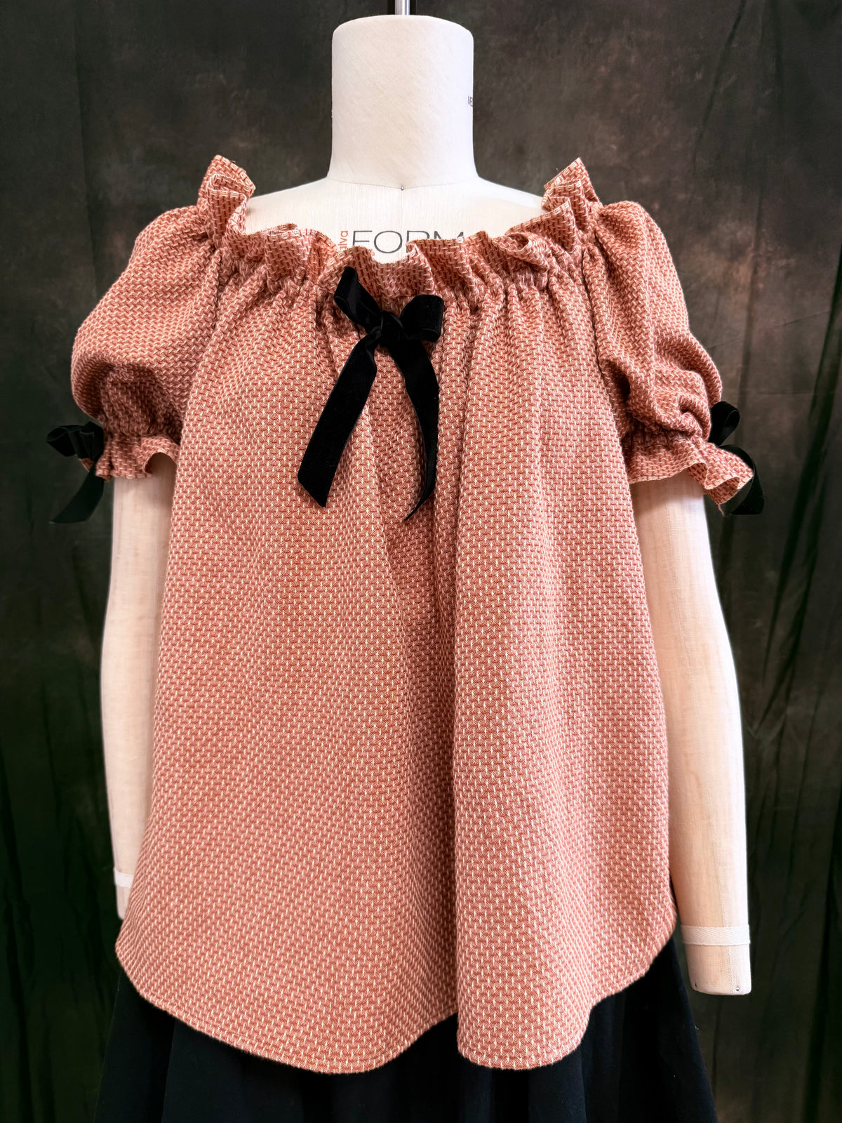 PRINTED PATTERN- 1950s Gathered Blouse