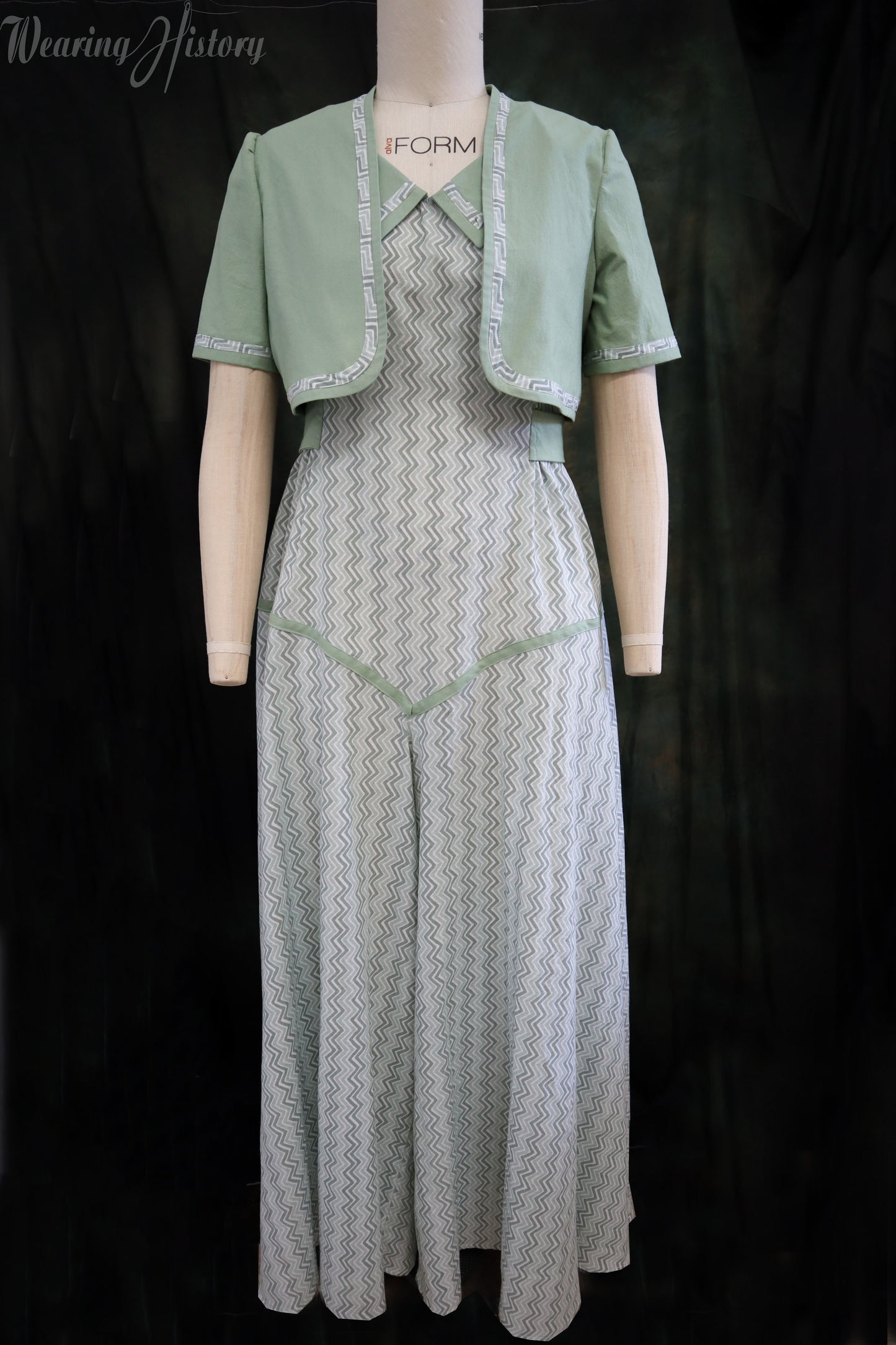 E-Pattern- Lounging at the Lido- 1930s Beach or Lounging Pyjamas and Eton Jacket- 30"-46” Bust